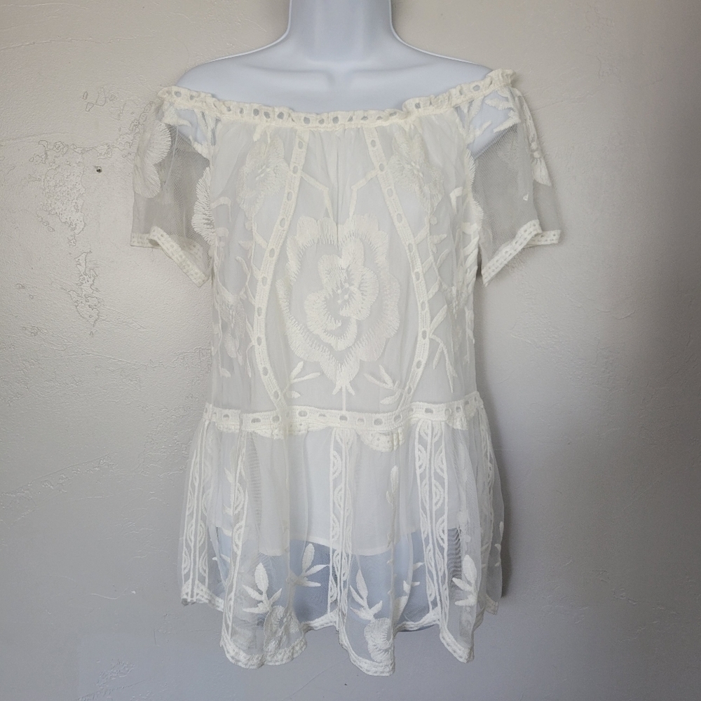Entro Small Off the Shoulder Blouse White Lace Embroidered Girly Feminine Top